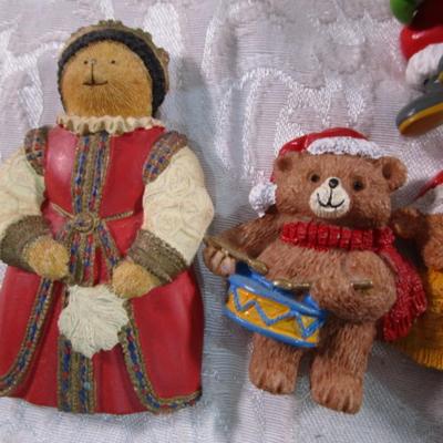 15 decorative magnets, 1 ornament