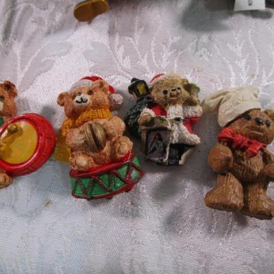 15 decorative magnets, 1 ornament