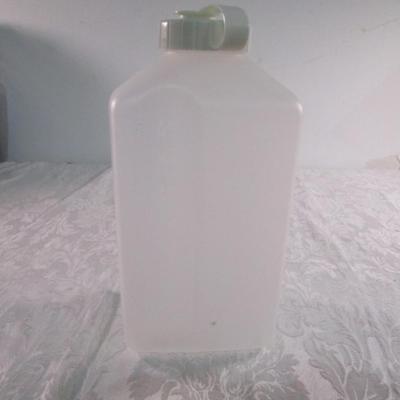 Tupperware dishes & Rubbermaid 2-qt bottle