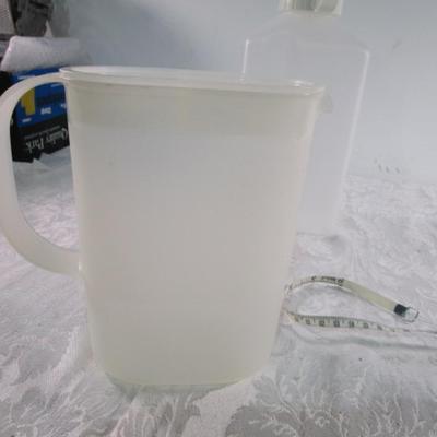 Tupperware dishes & Rubbermaid 2-qt bottle