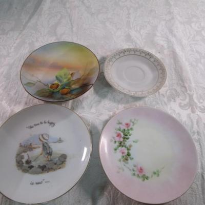 3 decorative plates, 1 saucer