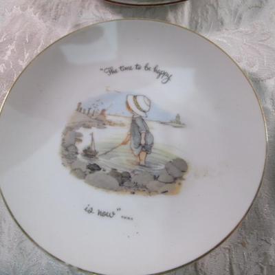 3 decorative plates, 1 saucer