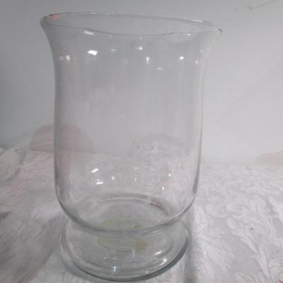 7 vases, various sizes, one of them is crystal