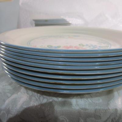 10 Corelle luncheon plates