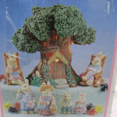 7 piece bunny & lighted treehouse set