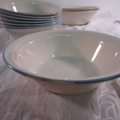 8 Corelle bowls