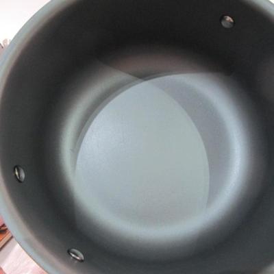 Pioneer Woman non-stick 5-1/2 qt Dutch oven with glass lid