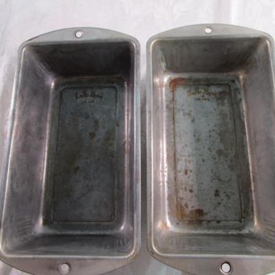 2 Bake King loaf pans