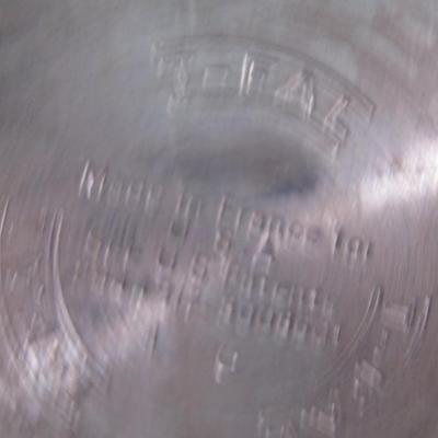1 T-Fal roaster pan & 1 cake pan