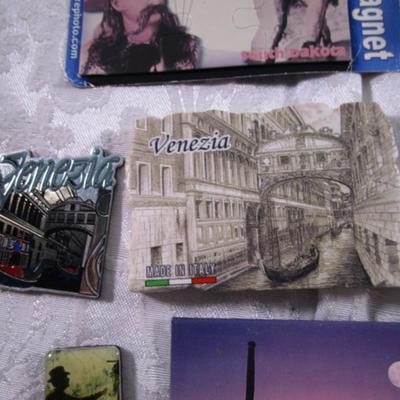 Sale Photo Thumbnail #224: 1 magnet is a soup timer, one is a magnet jigsaw puzzle