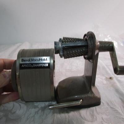 Berol vacu-hold pencil sharpener