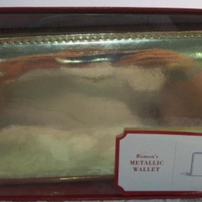 New in box Old Navy shiny gold zippered wallet