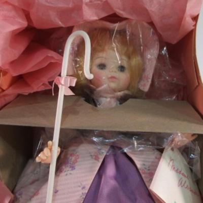 Sale Photo Thumbnail #336: Model 1563, 13" tall & on a stand