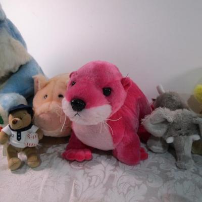 15 Stuffed animals