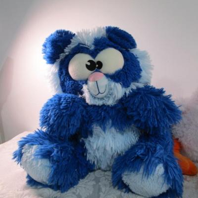 3 large stuffed animals