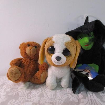 15 Stuffed animals
