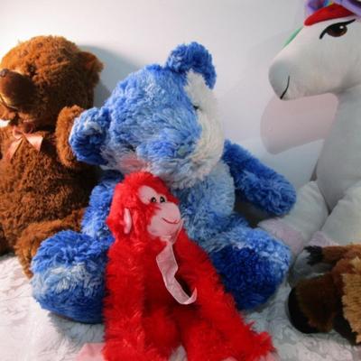 8 stuffed animals