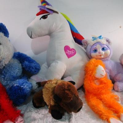 8 stuffed animals