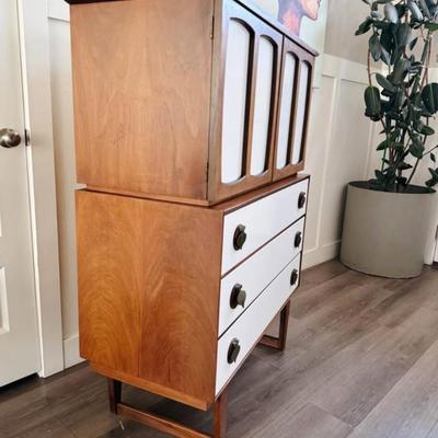 Rare Vintage Mid Century 1960’s Limited Production 6-Drawer Walnut Gentleman’s Chest Highboy Dresser w/Sculptural Legs, Brass Spade Pulls...