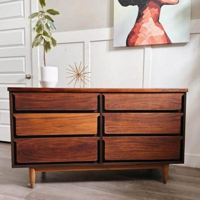 Vintage Mid Century 6-Drawer Walnut Dresser Credenza w/Floating Sculptural Facade Drawers & Tapered Legs