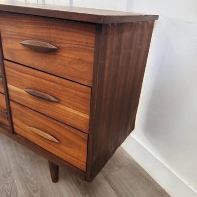 Vintage Mid Century 9-Drawer Walnut Dresser Credenza w/Hand Carved Wooden Pulls & Tapered Legs