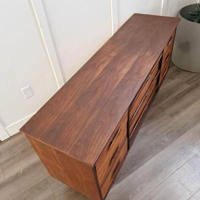 Vintage Mid Century 9-Drawer Walnut Dresser Credenza w/Hand Carved Wooden Pulls & Tapered Legs