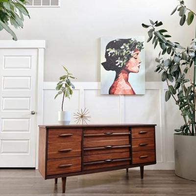 Vintage Mid Century 9-Drawer Walnut Dresser Credenza w/Hand Carved Wooden Pulls & Tapered Legs