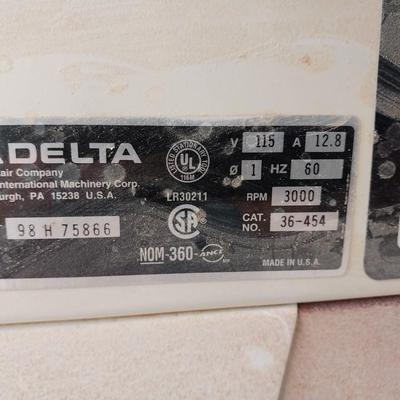 DELTA CONTRACTOR TABLE SAW WITH ANGLE EASE ADAPTER