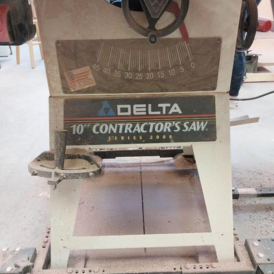 DELTA CONTRACTOR TABLE SAW WITH ANGLE EASE ADAPTER