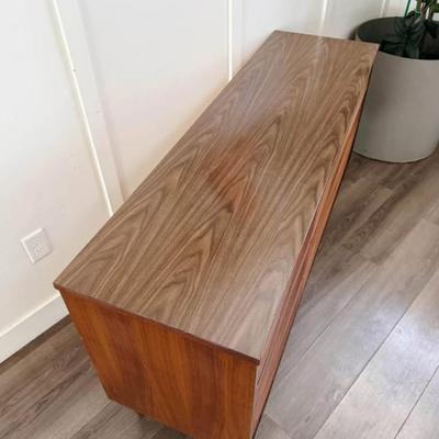 Vintage Mid Century 9-Drawer Dresser Credenza w/Beautiful Grain Facade & Tapered Legs