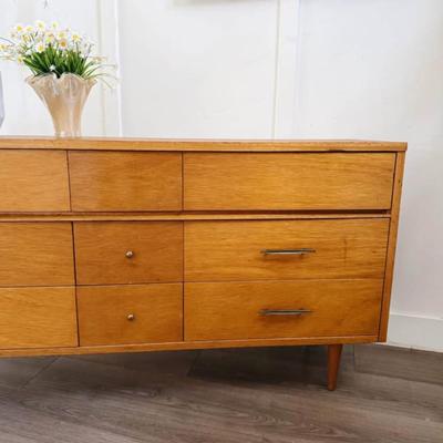 Vintage Mid Century 9-Drawer Maple Dresser Credenza w/Original Brass Hardware & Tapered Legs