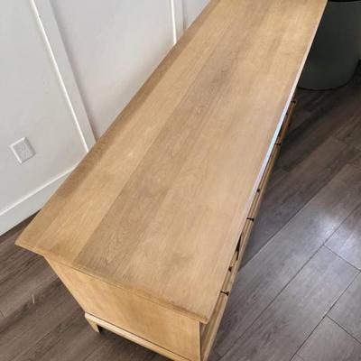 Vintage Mid Century 9-Drawer Sable Cadence Dresser Credenza w/White Enamel Hardware & Tapered Legs by Heywood Wakefield
