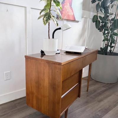 Vintage Mid Century 4-Drawer Walnut Writing Desk w/Tapered Legs by Ward