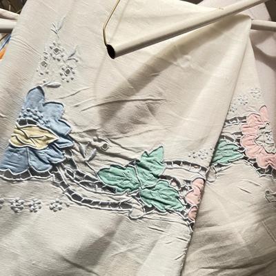 BIG Lot Vintage Contemp. Table Linens - Embroidered, Lace, Tatted