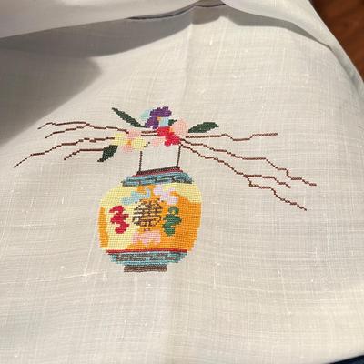 BIG Lot Vintage Contemp. Table Linens - Embroidered, Lace, Tatted