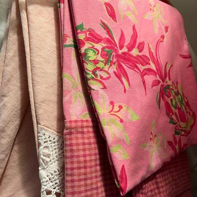 BIG Lot Vintage Contemp. Table Linens - Embroidered, Lace, Tatted