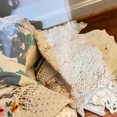 BIG Lot Vintage Contemp. Table Linens - Embroidered, Lace, Tatted