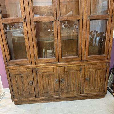 Drexel Lighted China Cabinet (K-BM)