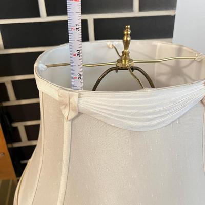 Cut Frosted Glass Tabletop Lamp