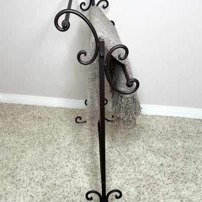 Light Metal Quilt Rack with Throw