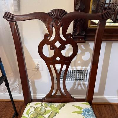 Mahogony Claw Foot Round Table w Leaves & 4 Chairs