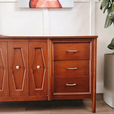 Vintage Mid Century 9-Drawer Dresser Credenza w/Diamond Facade, Accordion Front Doors, Silver Hardware & Tapered Legs