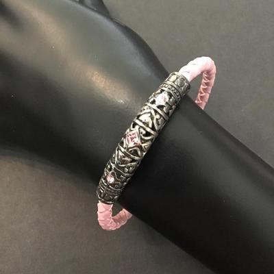 Pink leather magnetic bracelet