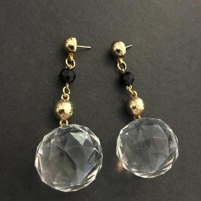 Cute vintage faux glass ball dangle earrings