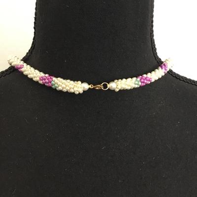 Cute vintage faux pearl grape beaded necklace