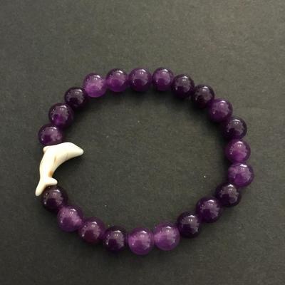 Beautiful, purple, amethyst, beaded stretch bracelet, carved dolphin