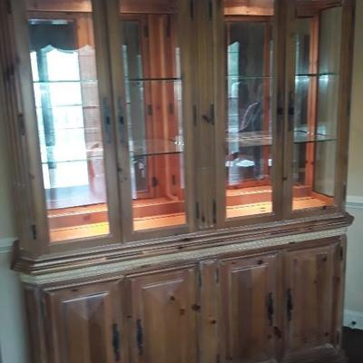 Thomasville China Cabinet