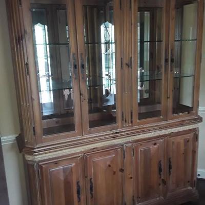 Thomasville China Cabinet