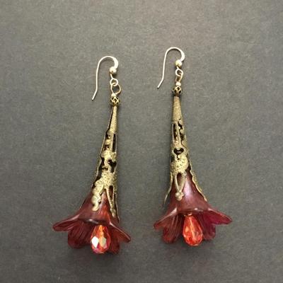 Vintage flower dangle earrings