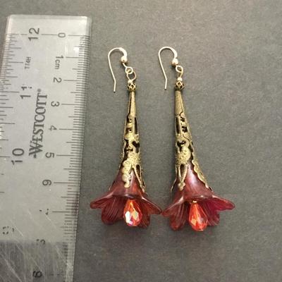 Vintage flower dangle earrings
